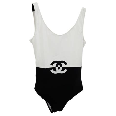 Maillots de bain Chanel femme .